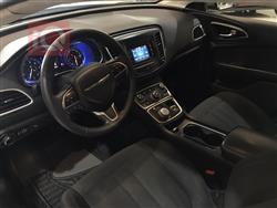 کرایسلەر 200